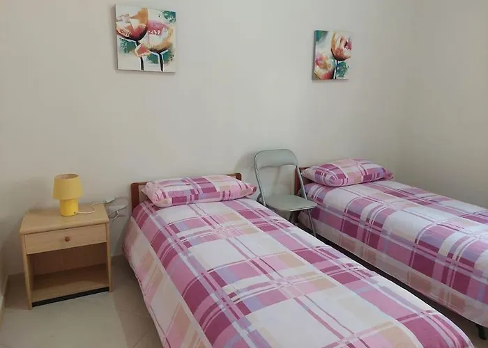 Al Porto فيبو فالينتيا مارينا